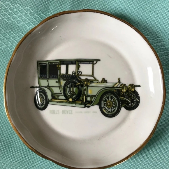 Lot of Four  Vintage Canadian Made Mini Plates - Picture 6 of 11